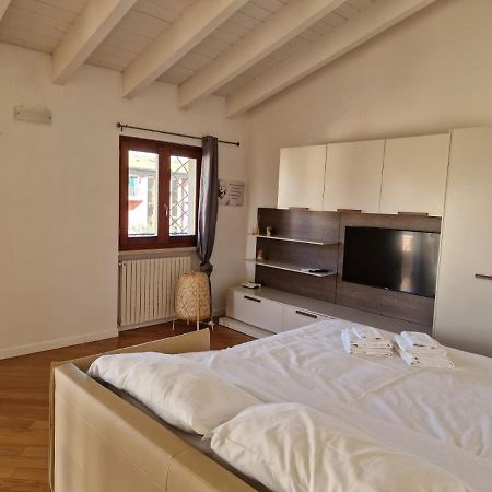 Vittoria Al Lago Apartment Desenzano del Garda Exterior foto