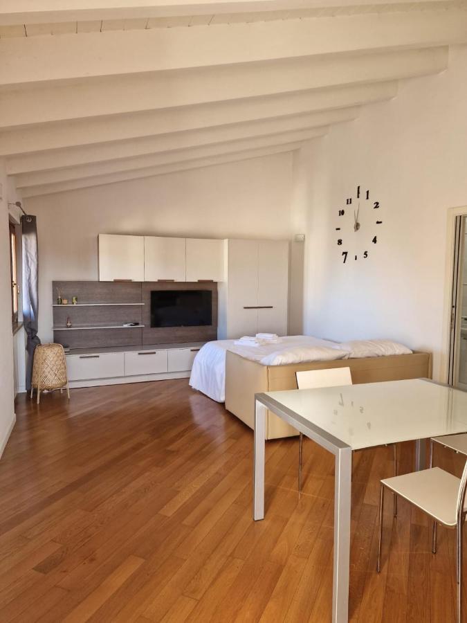 Vittoria Al Lago Apartment Desenzano del Garda Exterior foto